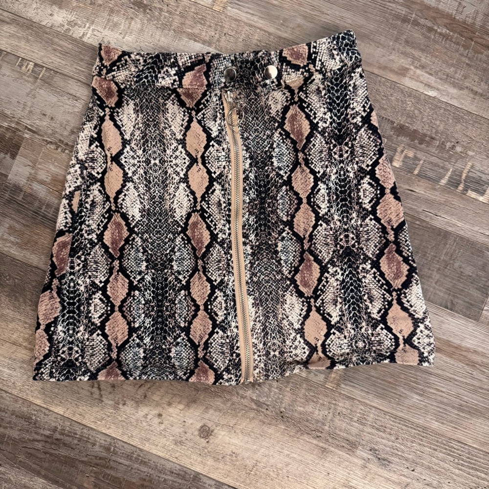 Altar’d State Snake Print Mini Skirt Small Front Zip Ring Pull